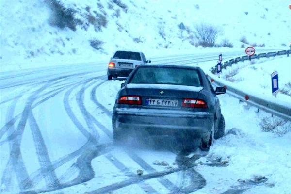 تداوم بارش برف و باران، هشدار هواشناسی درباره سیلاب و لغزندگی تداوم بارش برف و باران، هشدار هواشناسی درباره سیلاب و لغزندگی جاده ها