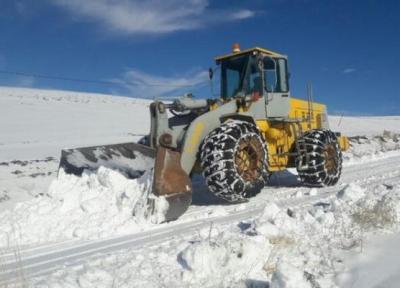 بارش برف 94 راه روستایی در آذربایجان غربی را مسدود کرد