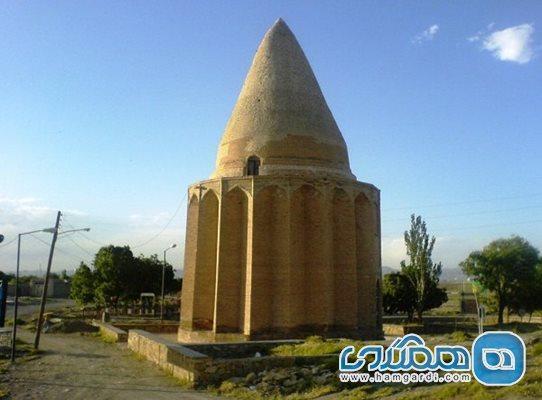 امامزاده اظهر بن علی یکی از جاذبه های مذهبی استان همدان به شمار می رود