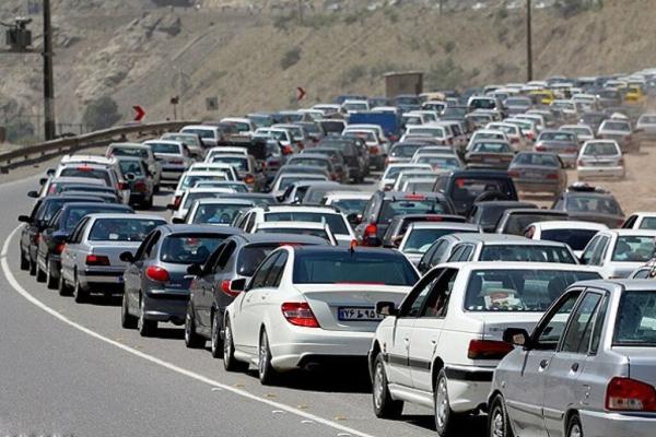 جدیدترین شرایط راه های کشور؛ ترافیک سنگین در محور هراز و آزادراه قزوین ، رشت ، بارش برف و باران در جاده های 5 استان