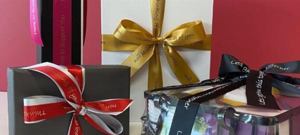 چرا برای بسته بندی هدایا باید از روبان استفاده کرد؟